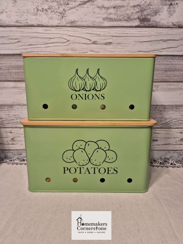1000022781 Potato and Onion Tin